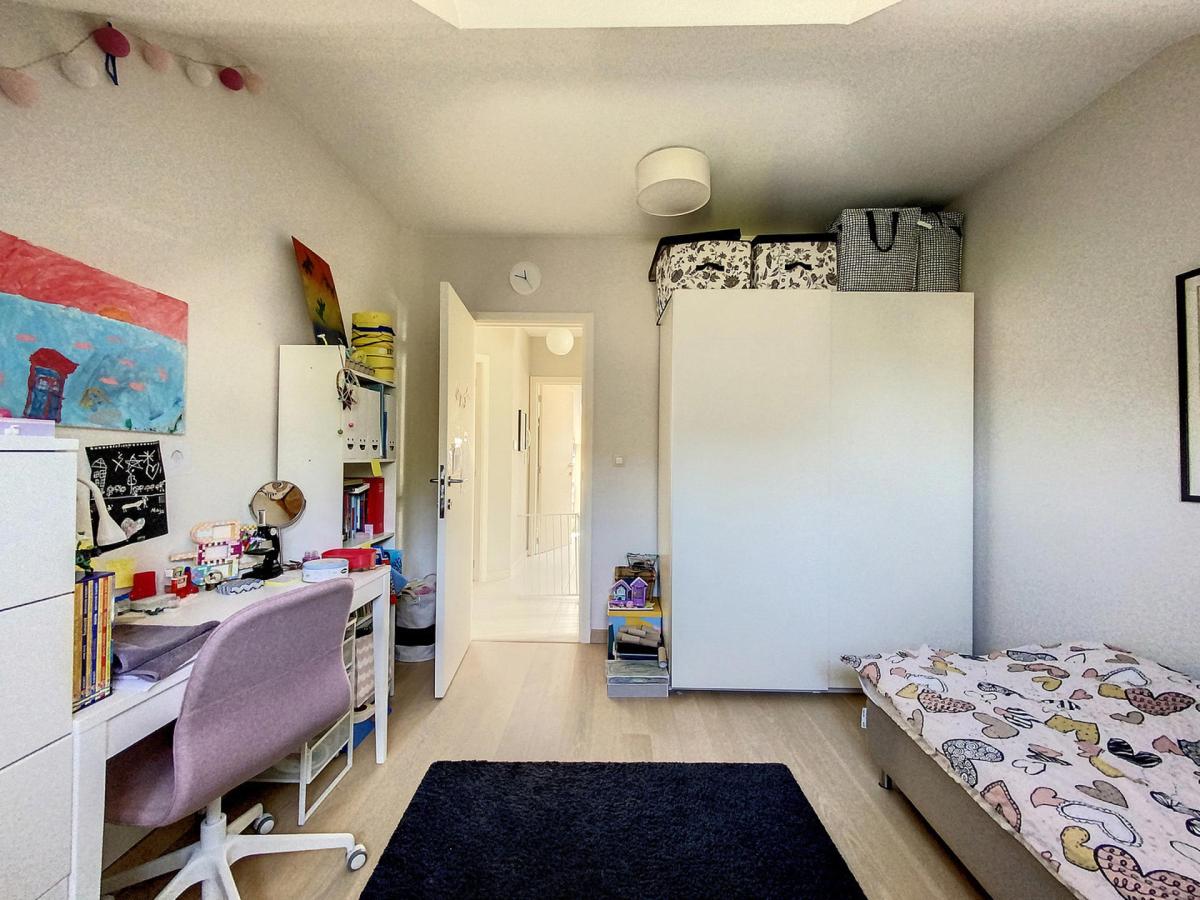Saint-Job : Magnifique maison 5 chambres + jardin