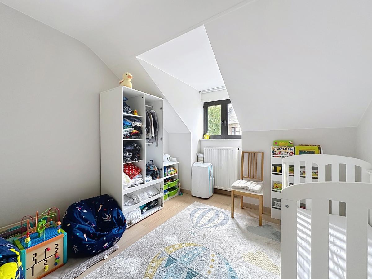 Saint-Job : Magnifique maison 5 chambres + jardin