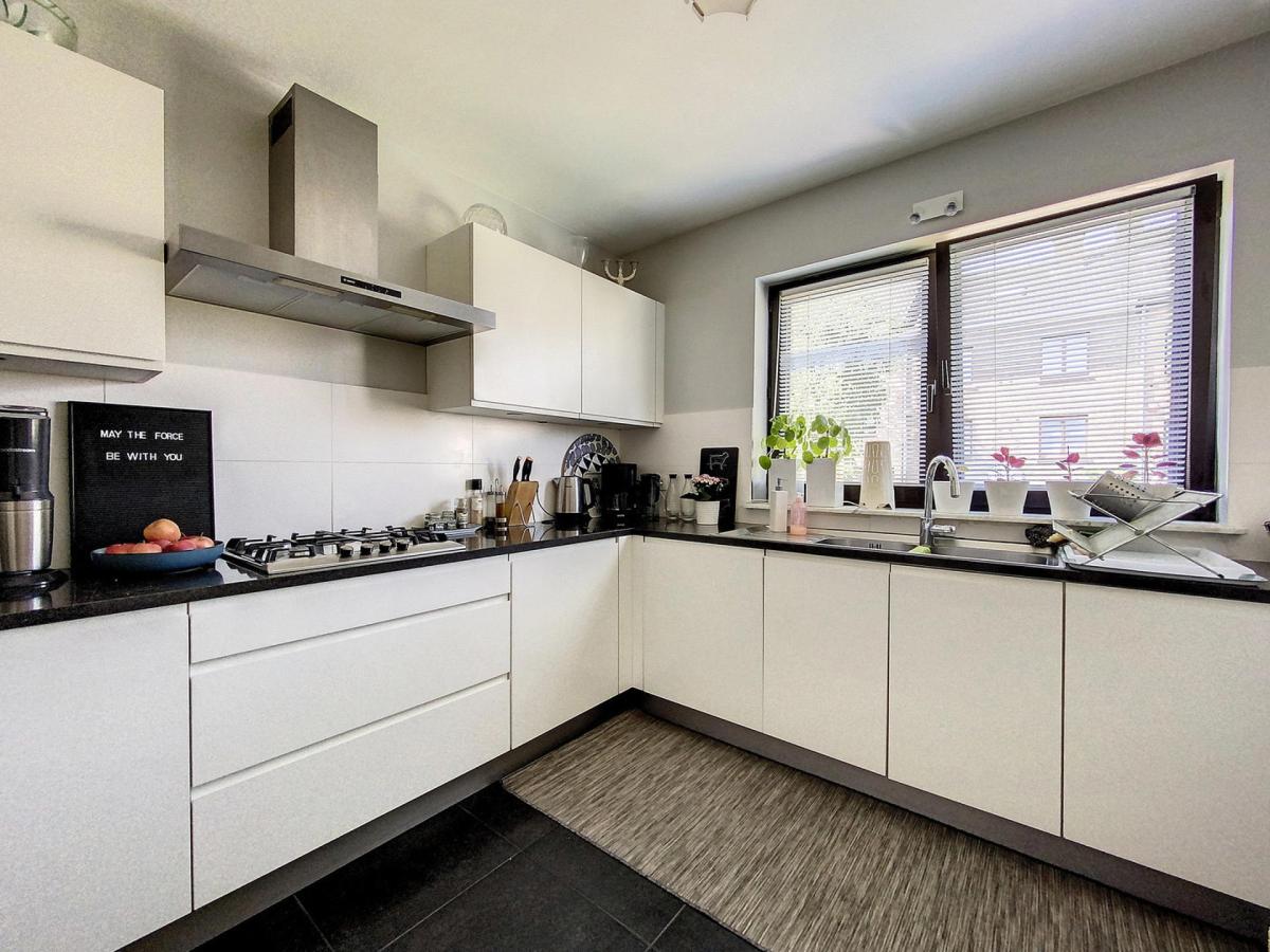 Saint-Job : Magnifique maison 5 chambres + jardin