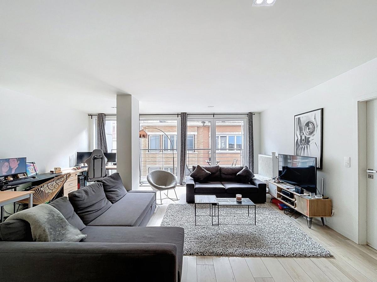 Quartier Européen: Superbe appartement meublé 2 ch +terrasse