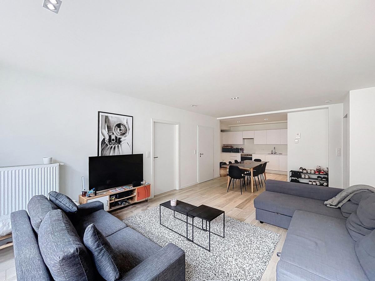 Quartier Européen: Superbe appartement meublé 2 ch +terrasse