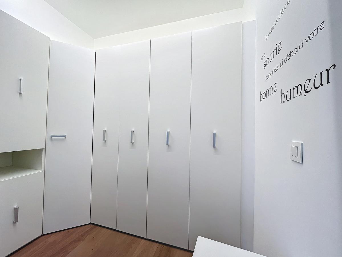 Centre Ville/ La Monnaie : Studio meublé et rénové