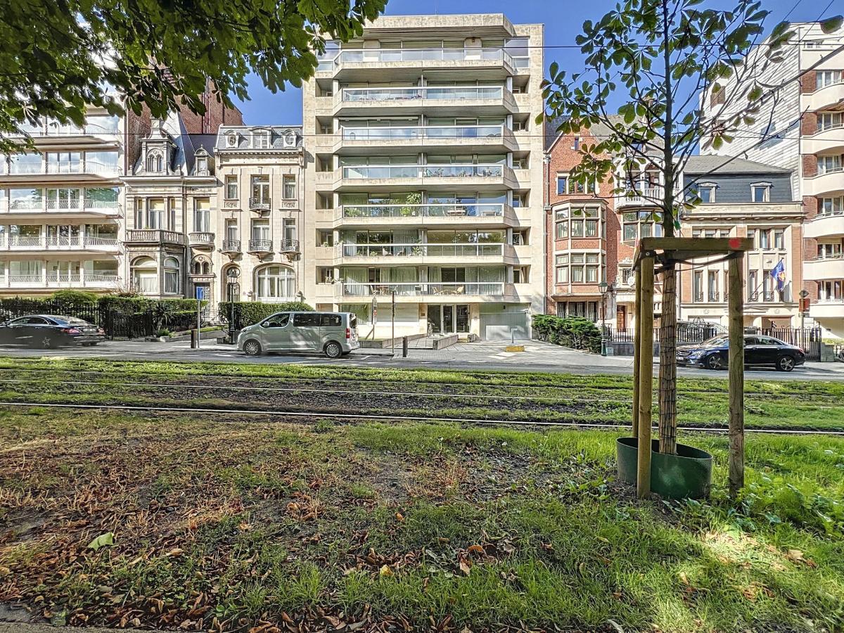 Av. de Tervueren: Superbe appartement 2 chambres + terrasse 