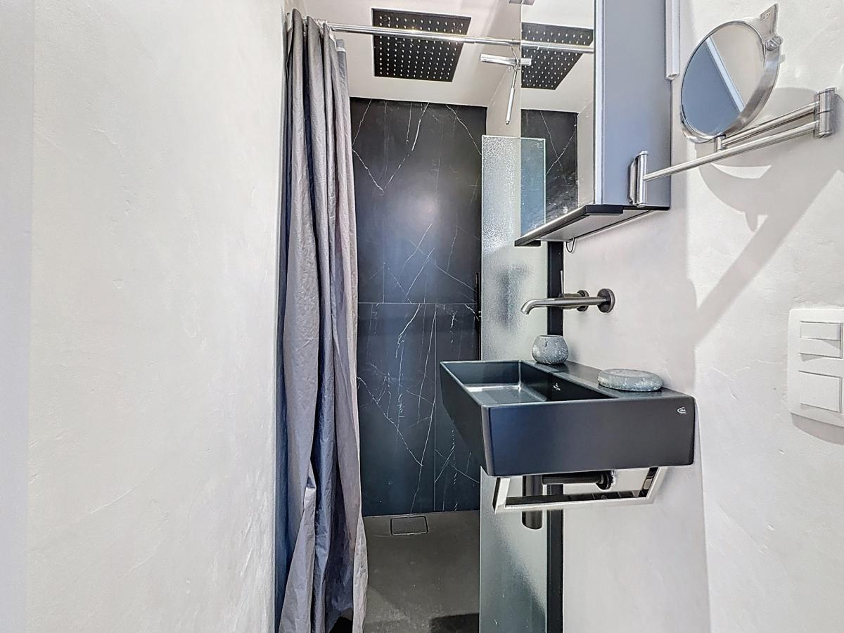 Churchill : Somptueux appartement remis à neuf + terrasses