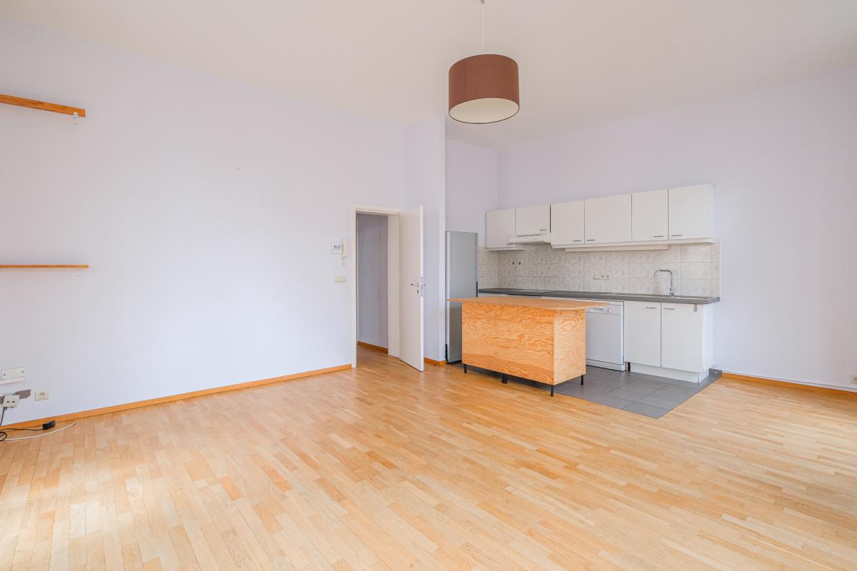 Centre ville/Dansaert  - Appart 1ou 2 chambres + balcon.