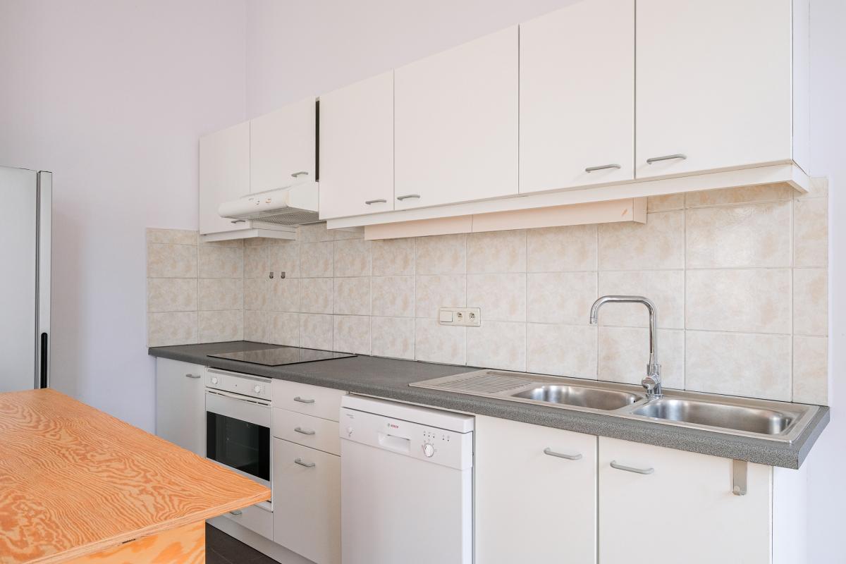 Centre ville/Dansaert  - Appart 1ou 2 chambres + balcon.