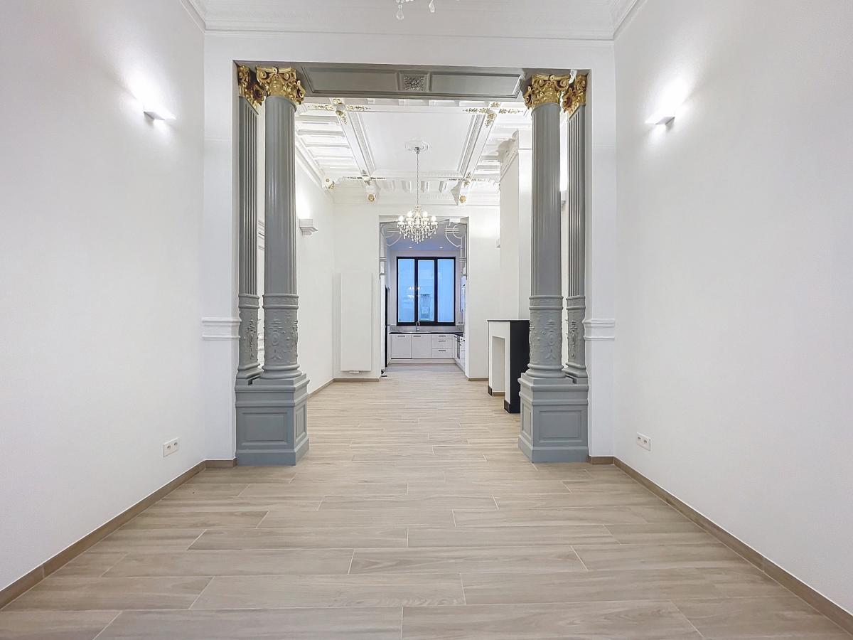 Quartier Européen : Superbe duplex 1 ch. + bureau + terrasse