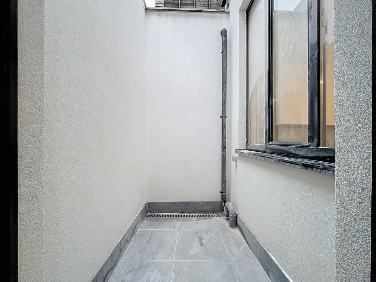 Quartier Européen : Superbe duplex 1 ch. + bureau + terrasse