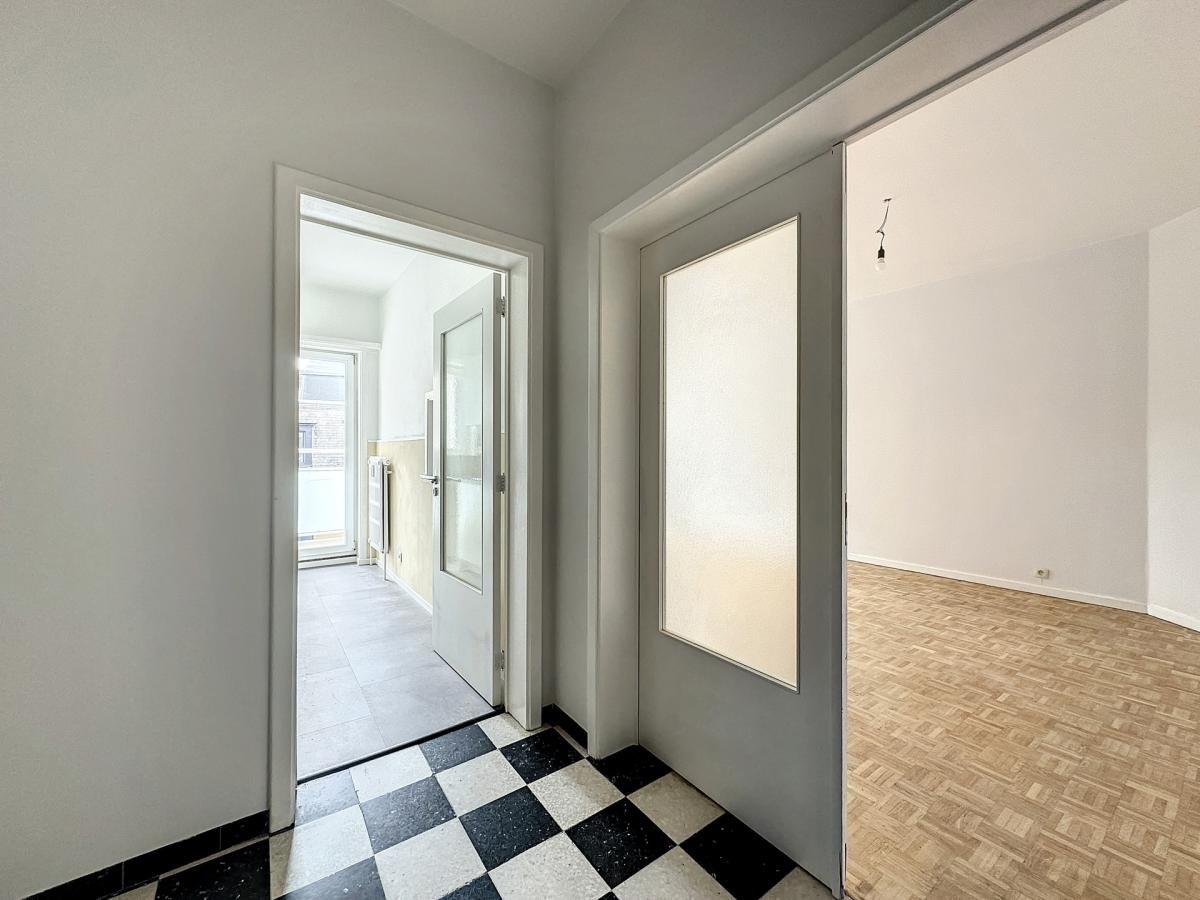 Stallaert: Bel appartement 1 chambre entièrement rénové