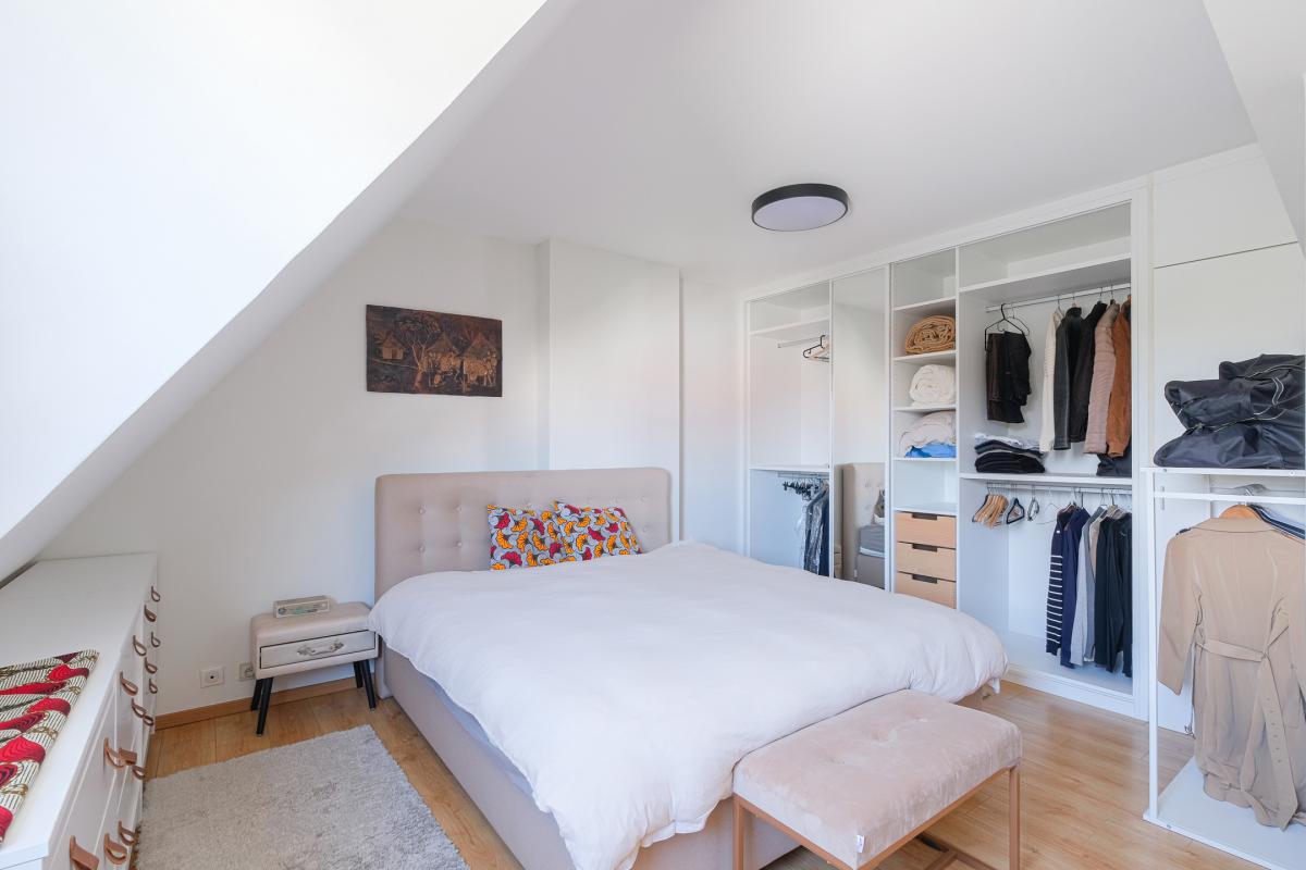 Chatelain : penthouse 2 chambres + terrasse