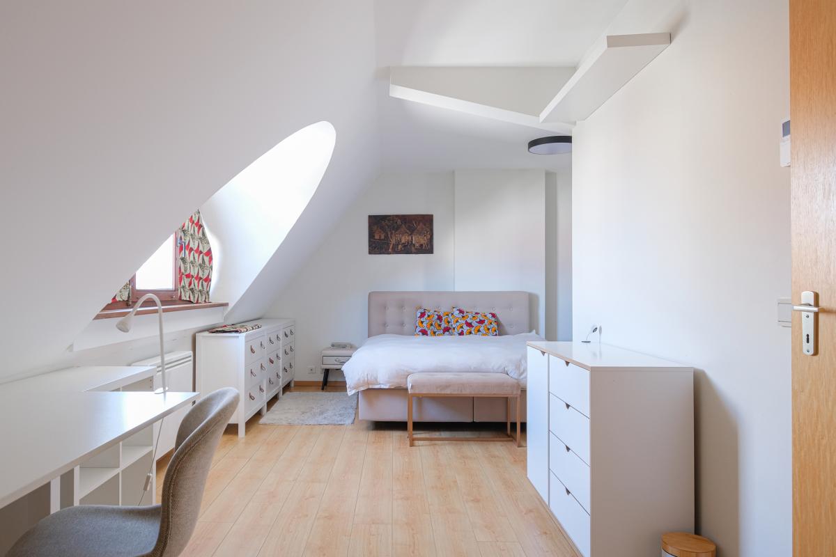 Chatelain : penthouse 2 chambres + terrasse