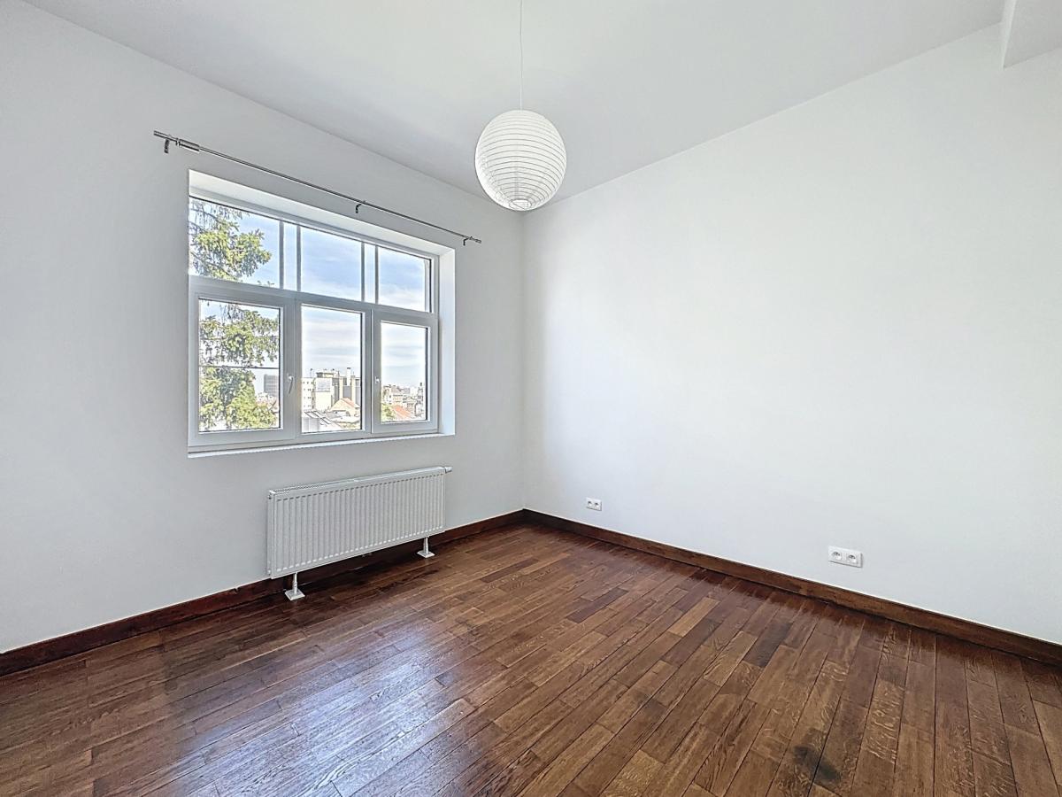 Molière : Charmant appartement de caractère rénové + balcons