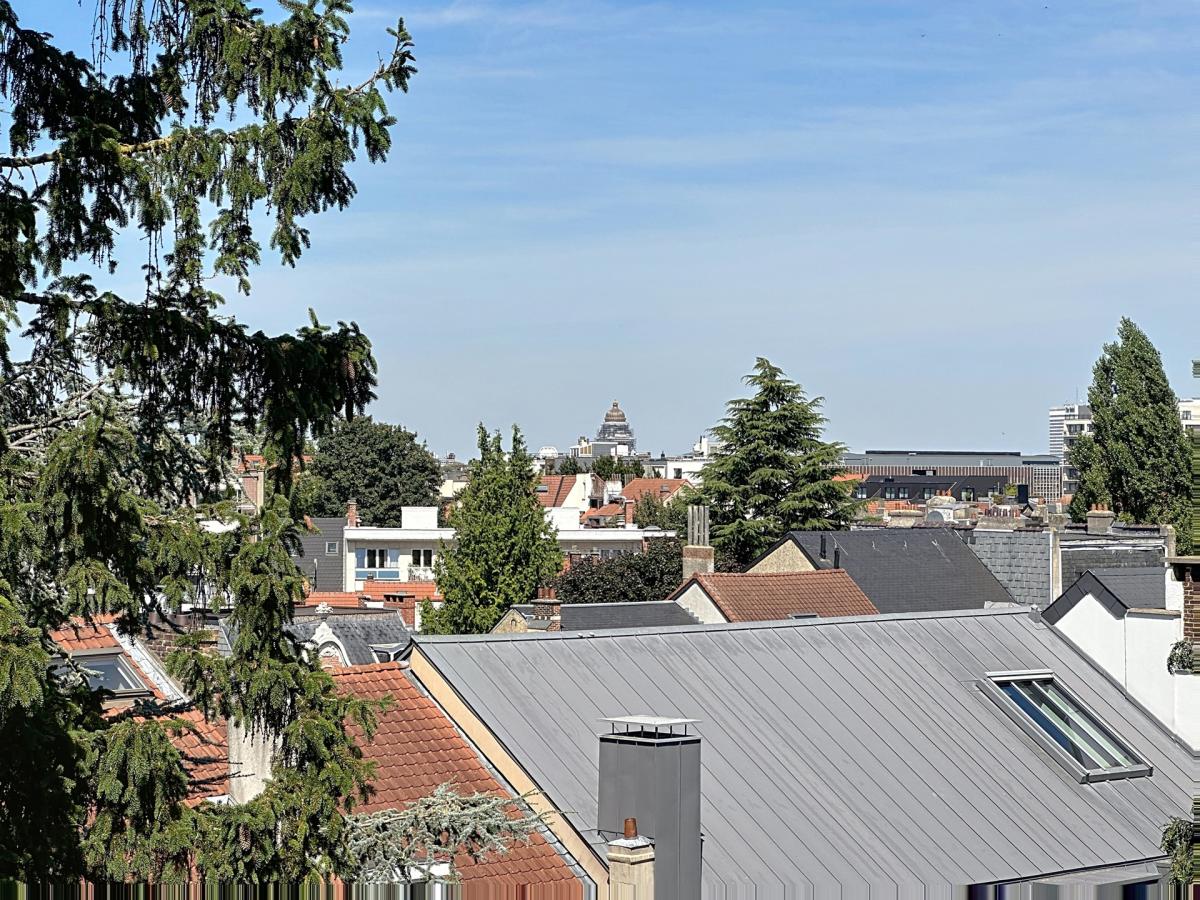 Molière : Charmant appartement de caractère rénové + balcons
