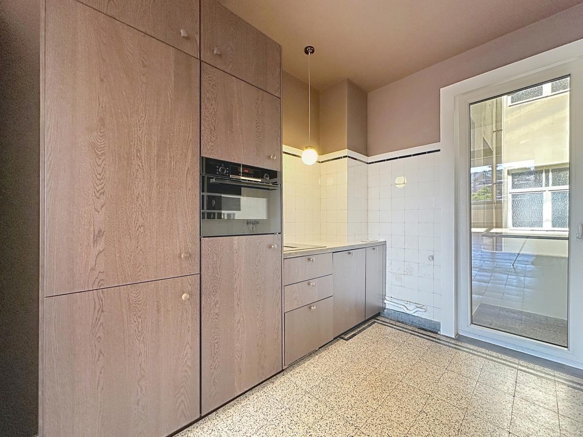 Molière : Charmant appartement de caractère rénové + balcons