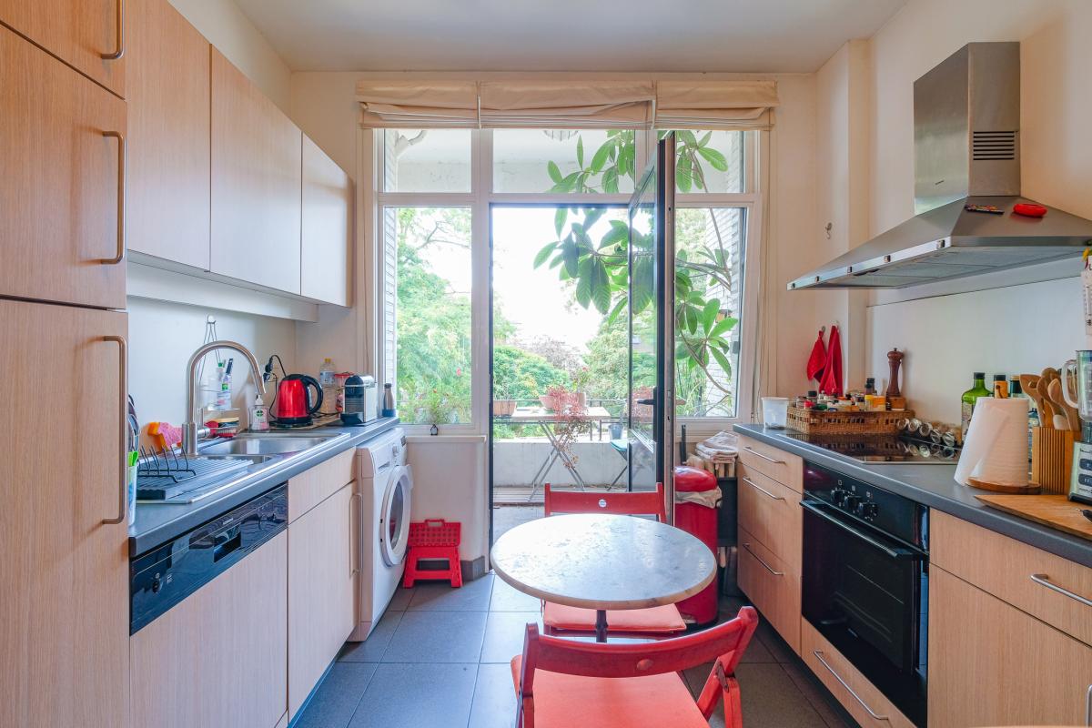 Parc Duden: Bel immeuble de rapport 3 unités + 2 garages