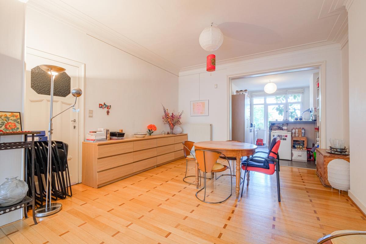 Parc Duden: Bel immeuble de rapport 3 unités + 2 garages
