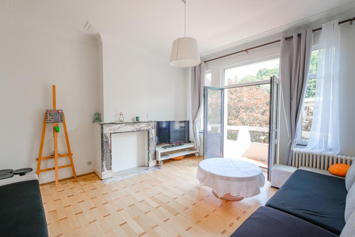 Parc Duden: Bel immeuble de rapport 3 unités + 2 garages