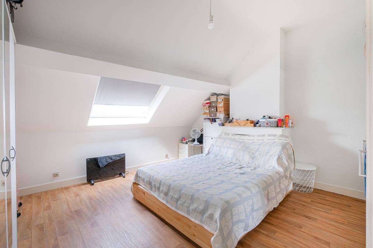 Parc Duden: Bel immeuble de rapport 3 unités + 2 garages