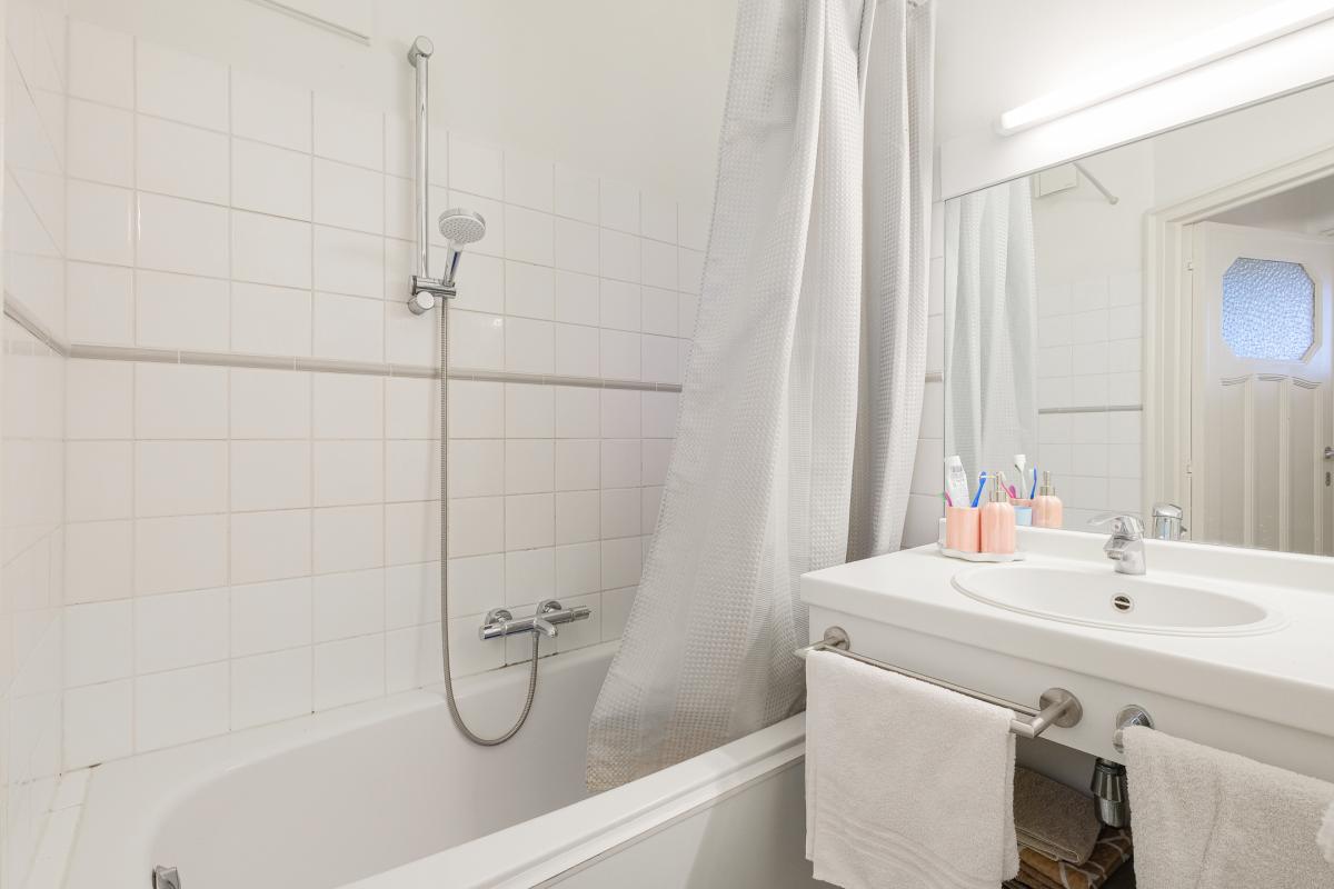 Parc Duden: Bel immeuble de rapport 3 unités + 2 garages
