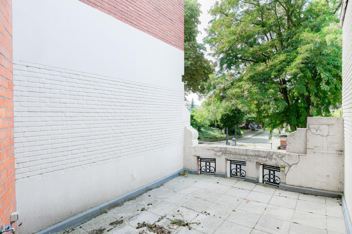 Parc Duden: Bel immeuble de rapport 3 unités + 2 garages