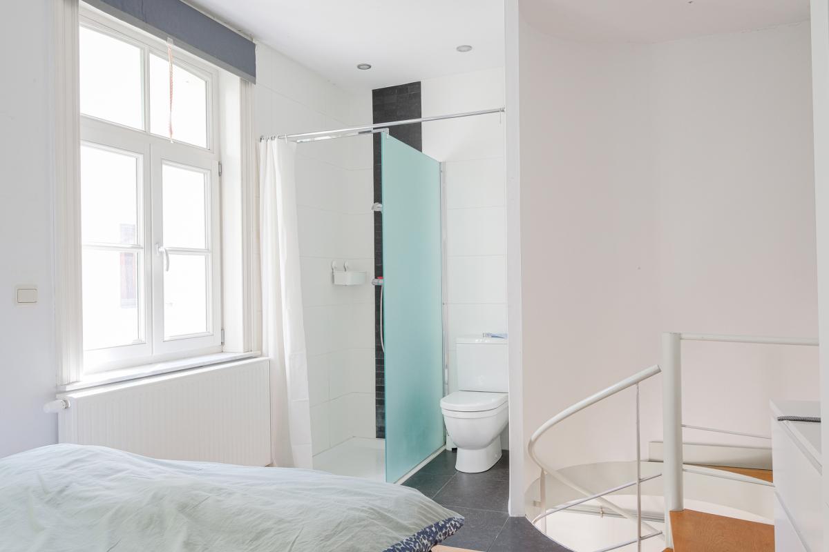Quartier EU: maison rénovée + duplex + jardin et garage