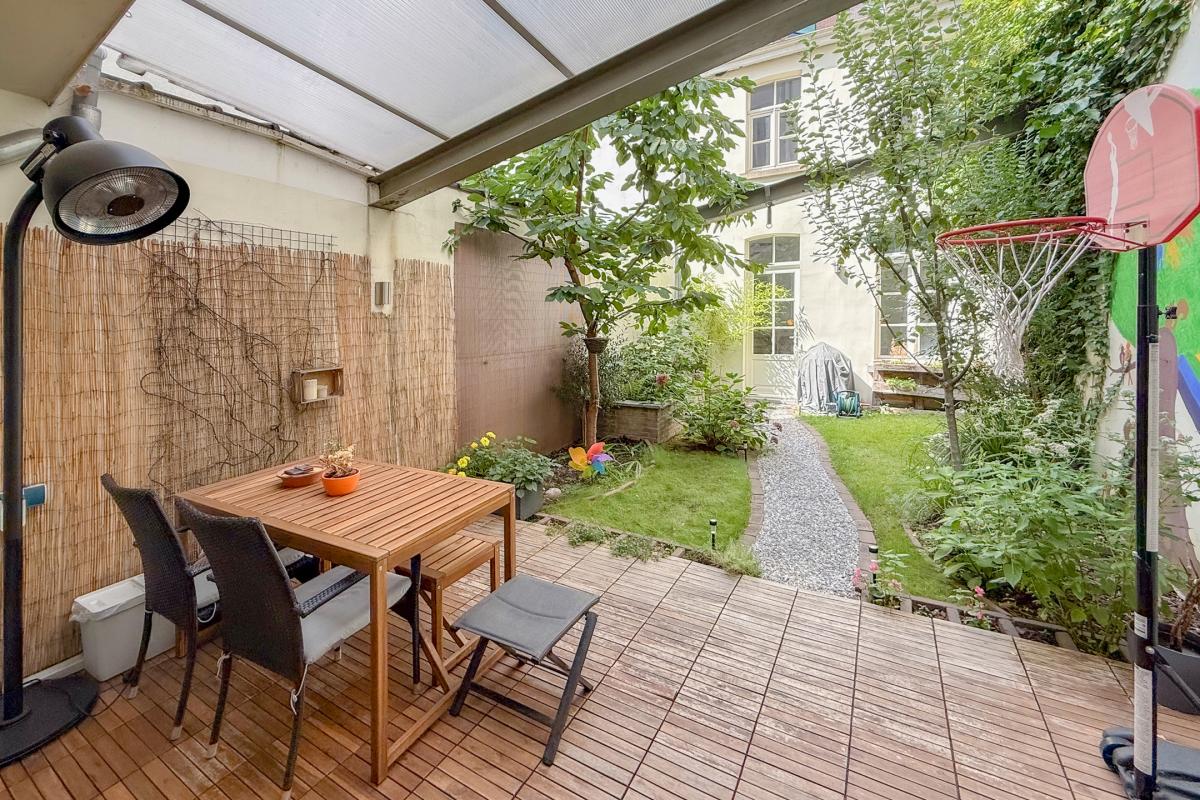 Quartier EU: maison rénovée + duplex + jardin et garage