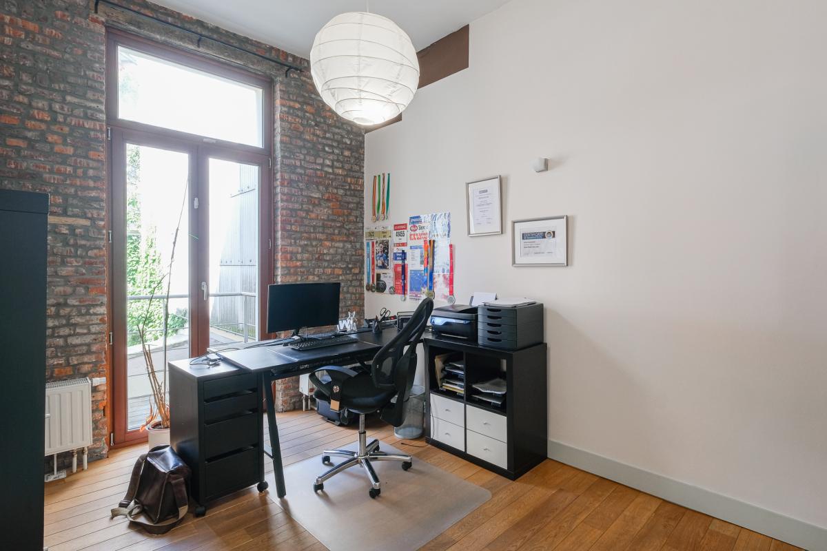 Quartier EU: maison rénovée + duplex + jardin et garage