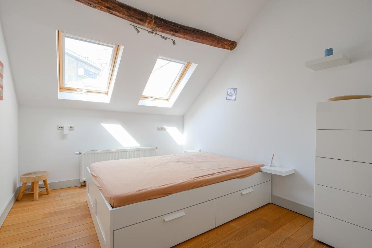Quartier EU: maison rénovée + duplex + jardin et garage