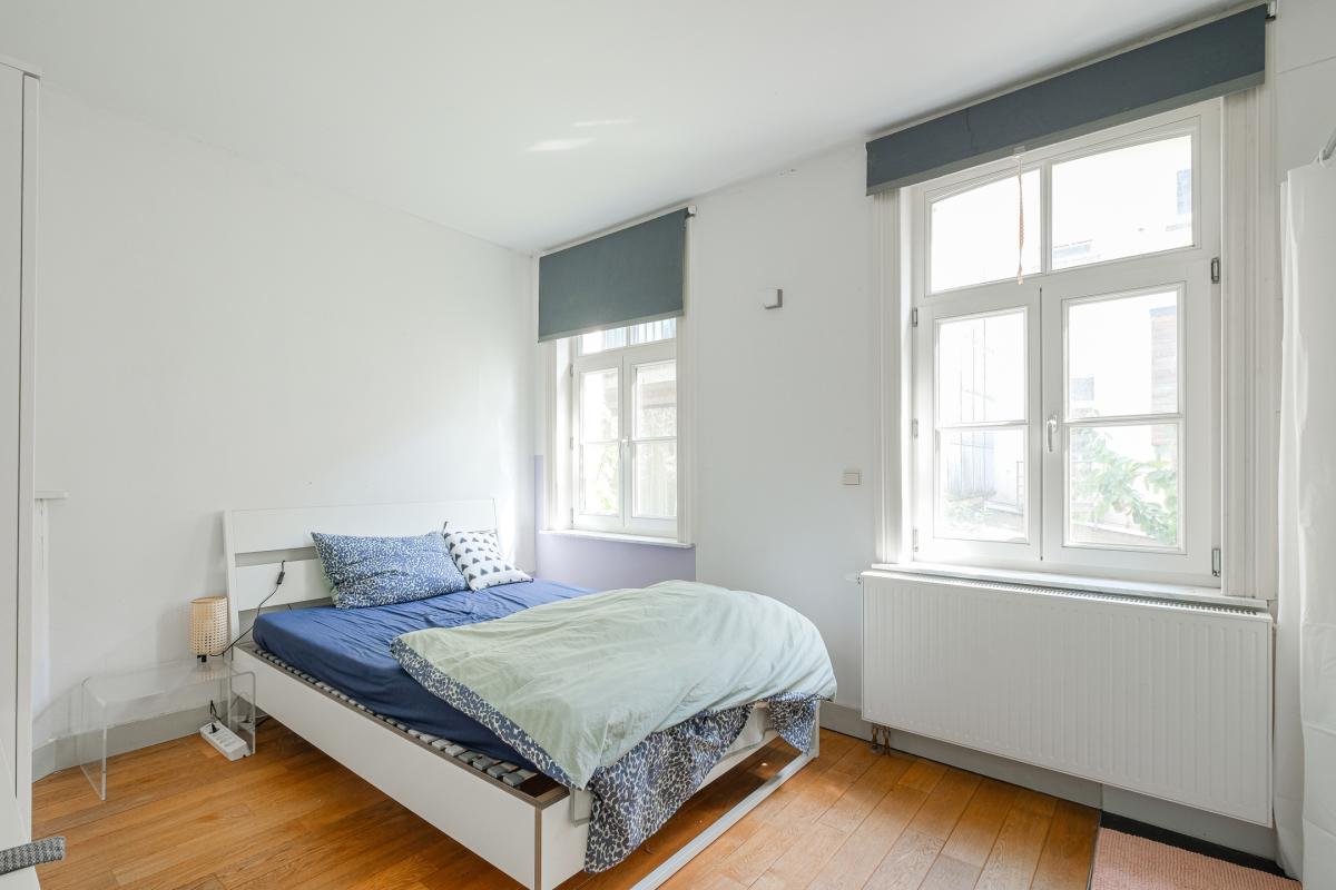 Quartier EU: maison rénovée + duplex + jardin et garage