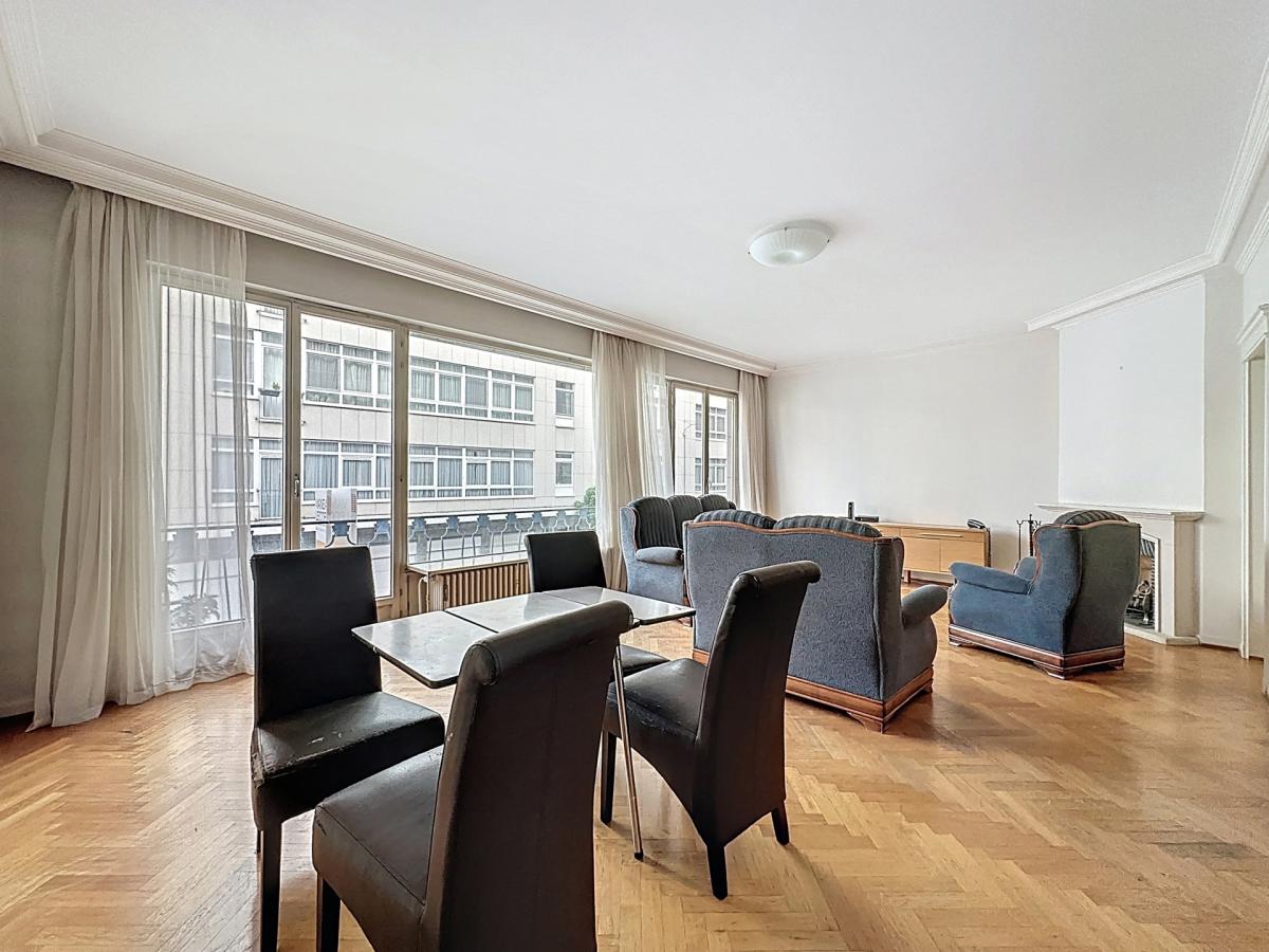 Churchill/Cavell : Superbe appartement 3 chambres + terrasse