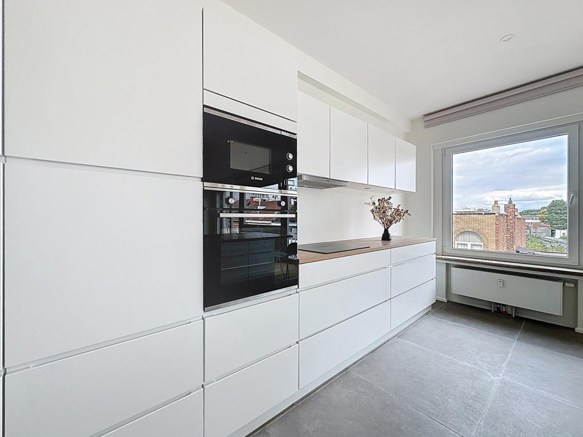 Brugmann/Arezzo : Bel appartement dernier étage rénové 