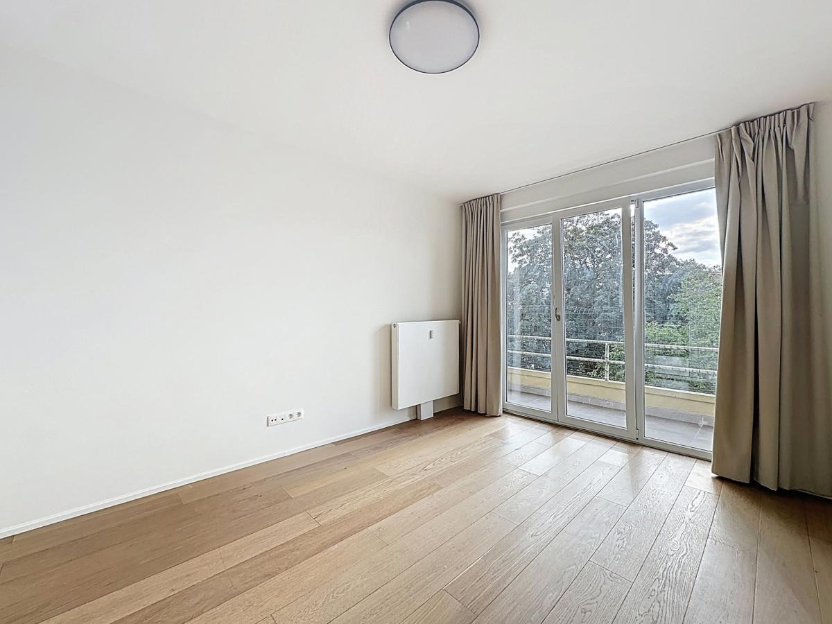 Brugmann/Arezzo : Bel appartement dernier étage rénové 