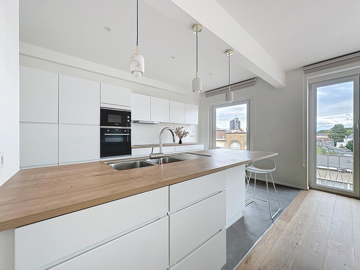 Brugmann/Arezzo : Bel appartement dernier étage rénové 