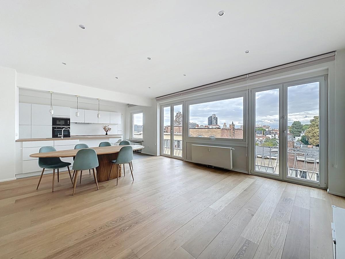 Brugmann/Arezzo : Bel appartement dernier étage rénové 
