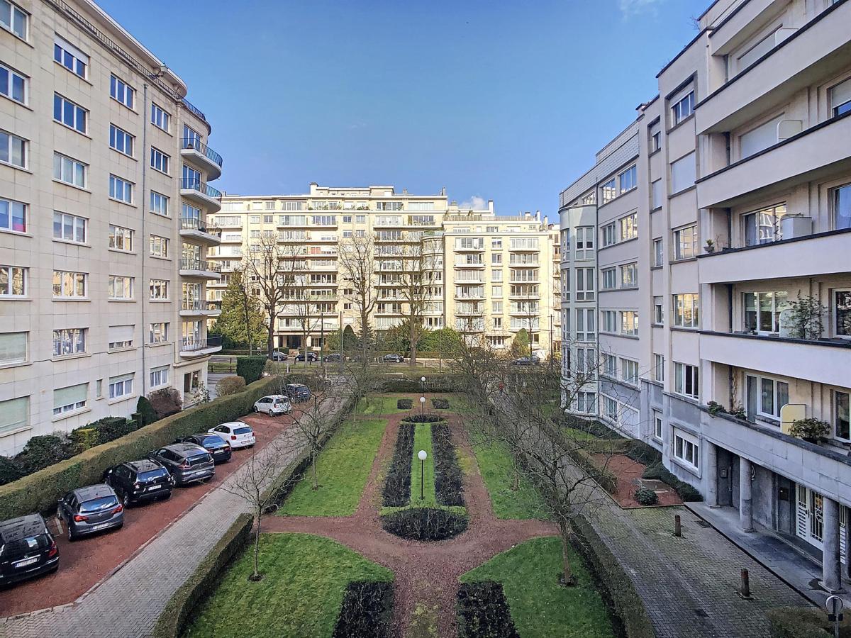 Churchill/BDC : Appartement meublé 3 chambres + terrasses
