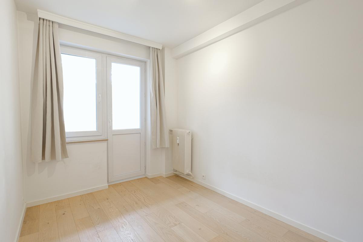 Molière, lumineux appartement rénové, 3 chambres et terrasse