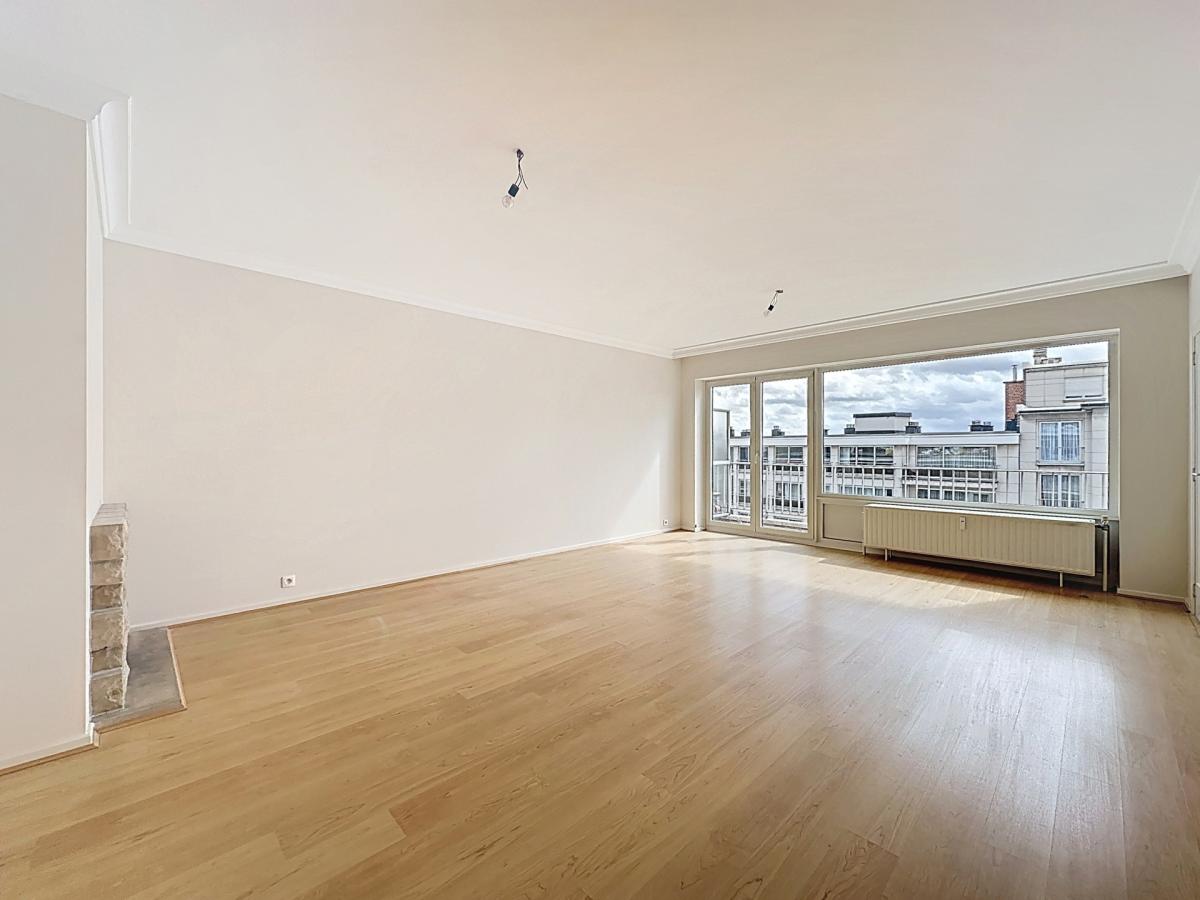 Haut de Forest : Bel appartement rénové + terrasses