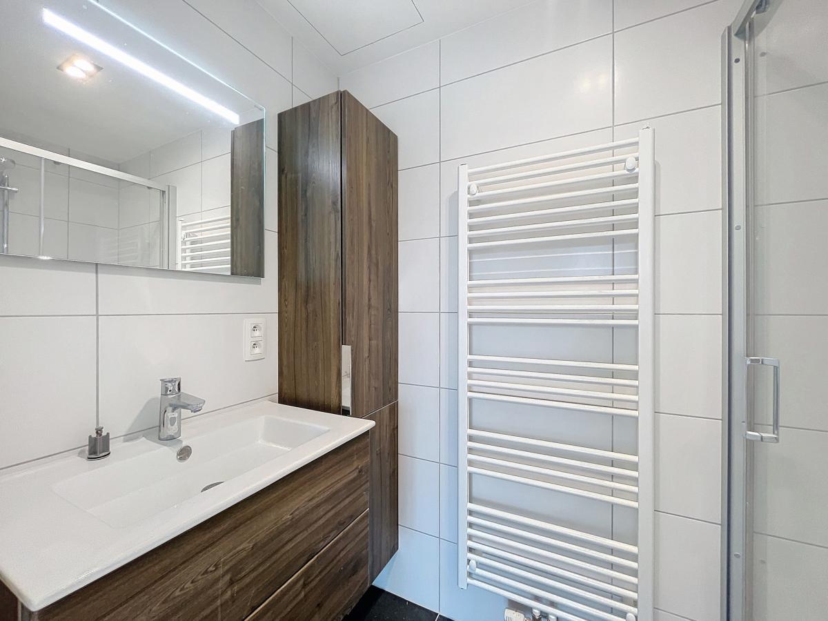 VUB / La Chasse : Bel appartement neuf 1 chambre + parking