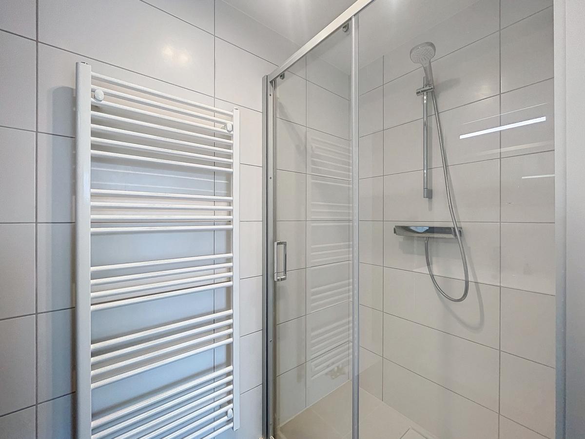 VUB / La Chasse : Bel appartement neuf 1 chambre + parking