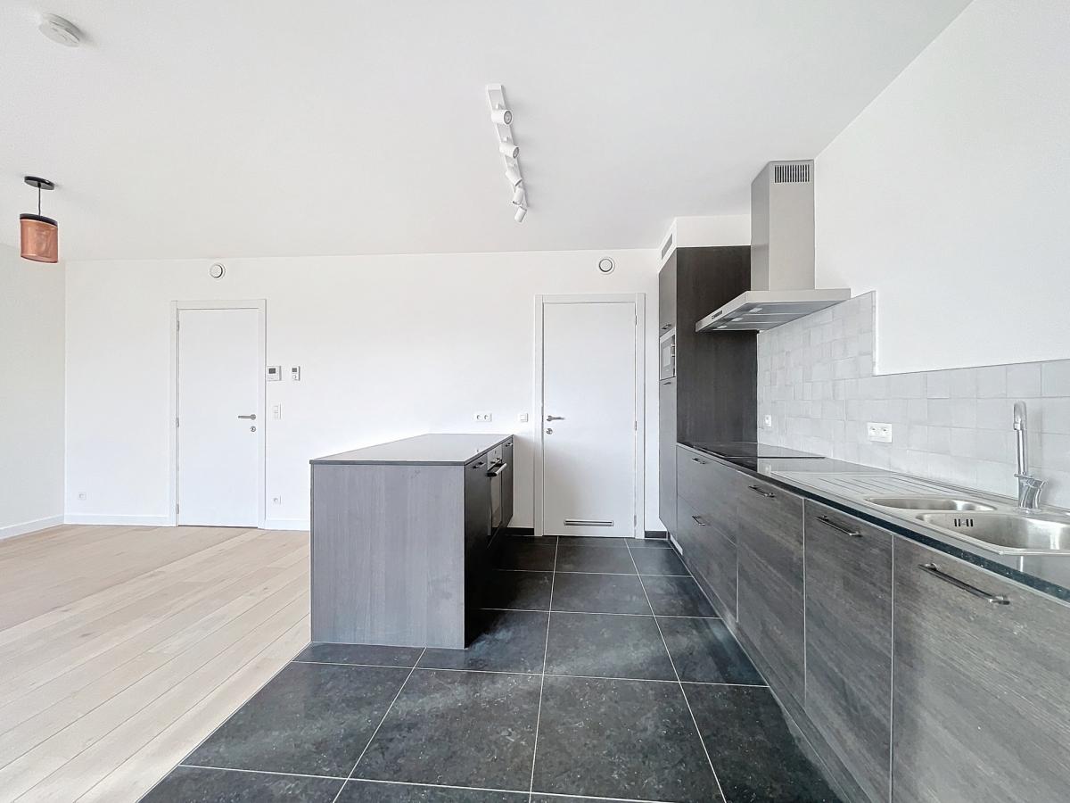 VUB / La Chasse : Bel appartement neuf 1 chambre + parking