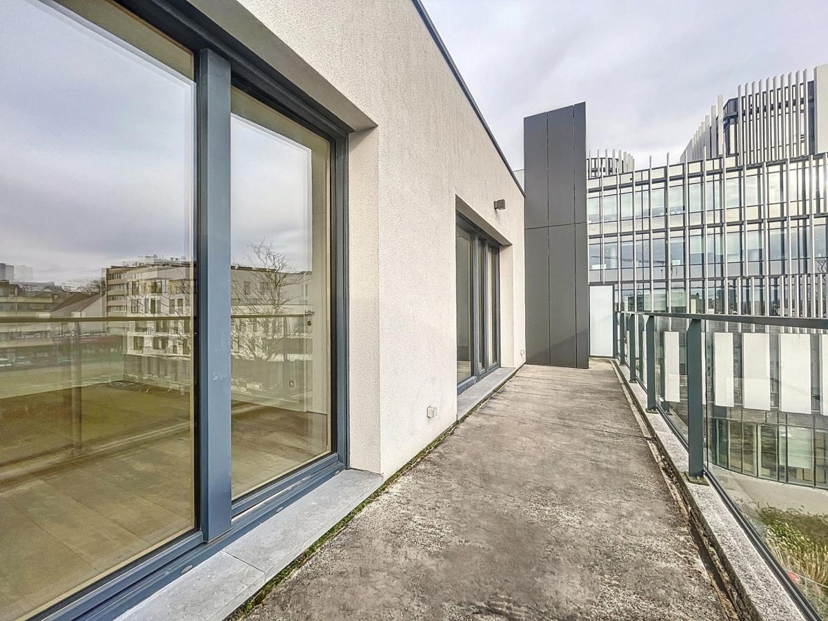 VUB / La Chasse : Bel appartement neuf 1 chambre + parking