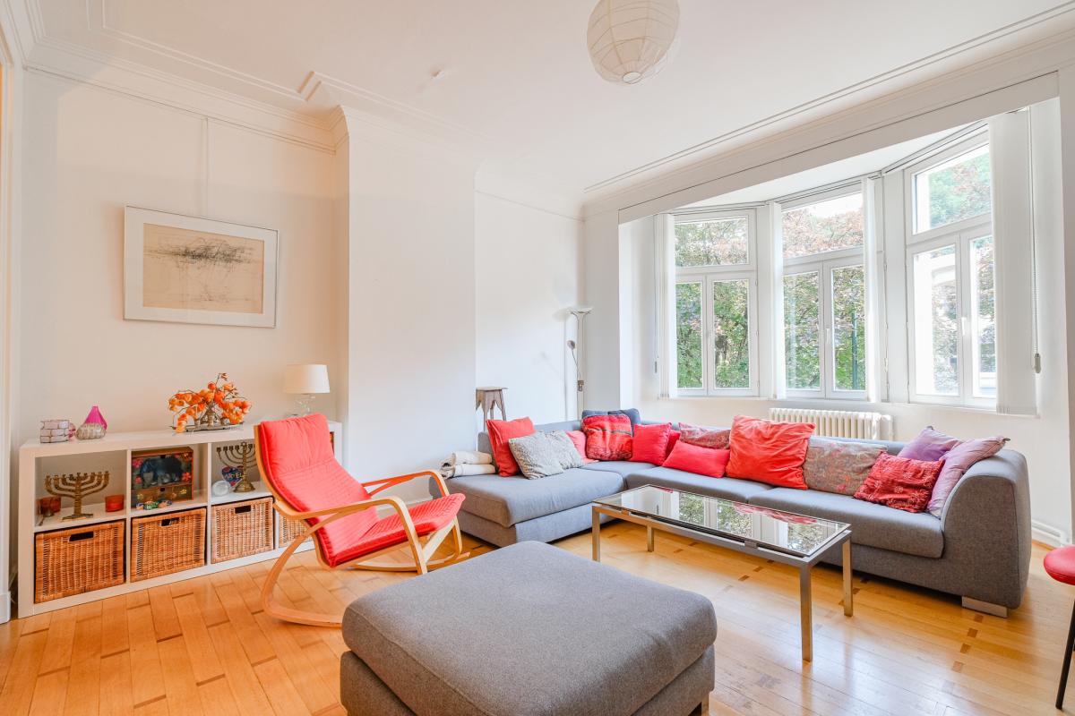 Parc Duden: Bel immeuble de rapport 3 unités + 2 garages