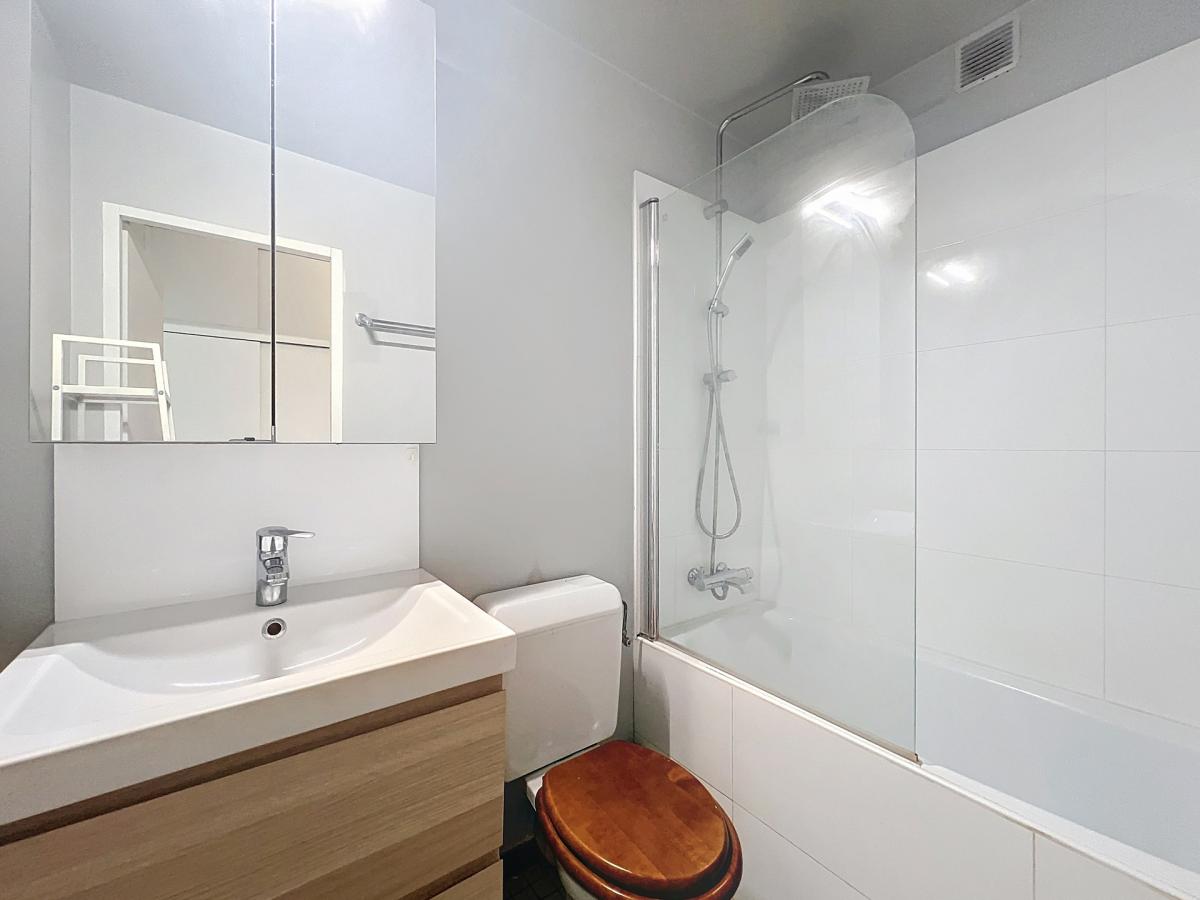 Chatelain/ Place Stéphanie: Joli studio meublé