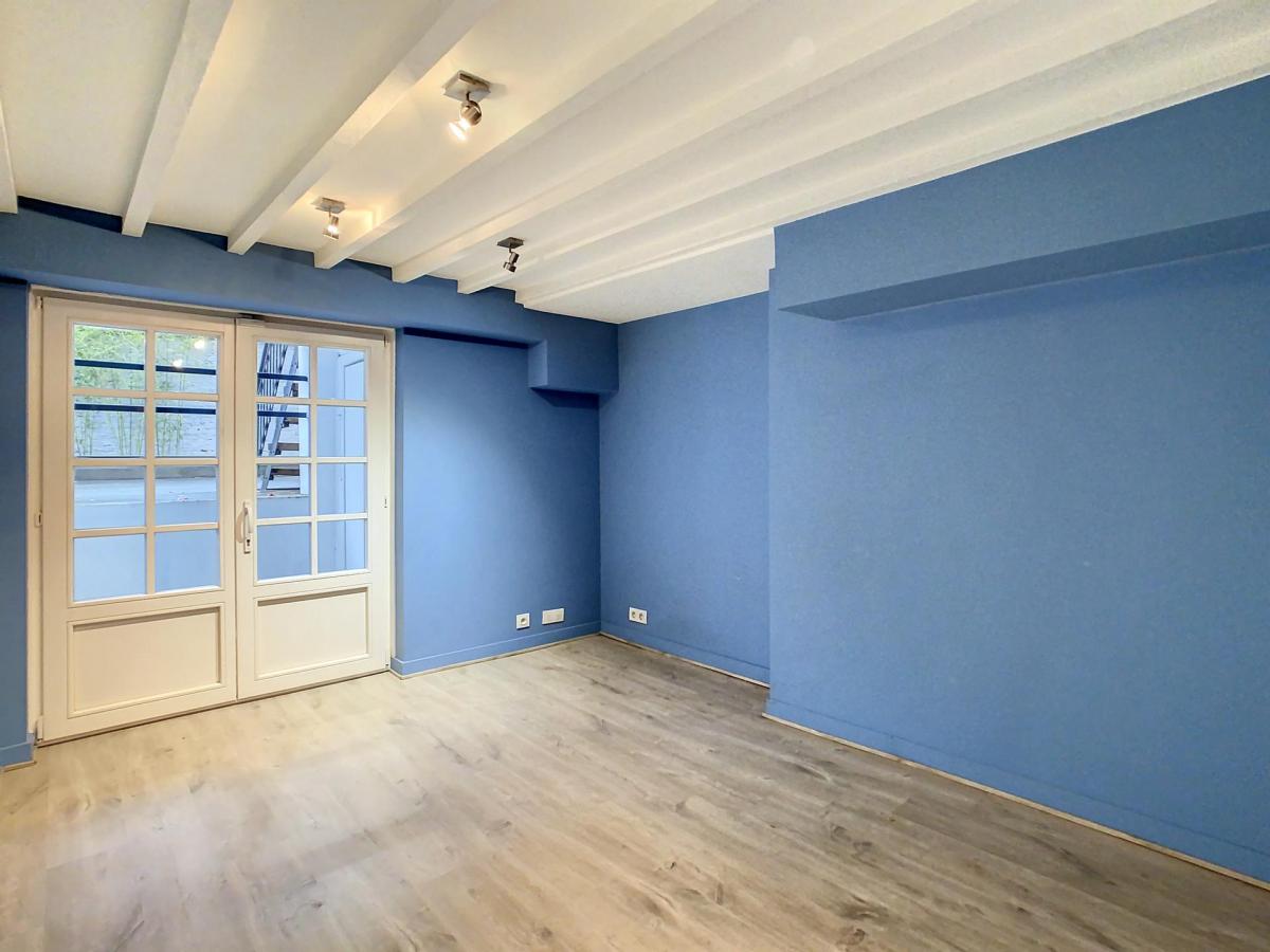Guy d'Arezzo : Jolie maison + grande terrasse + parking