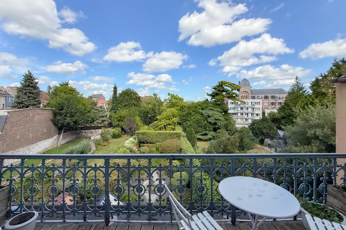 Molière : Superbe appartement 2 chambres + terrasses 