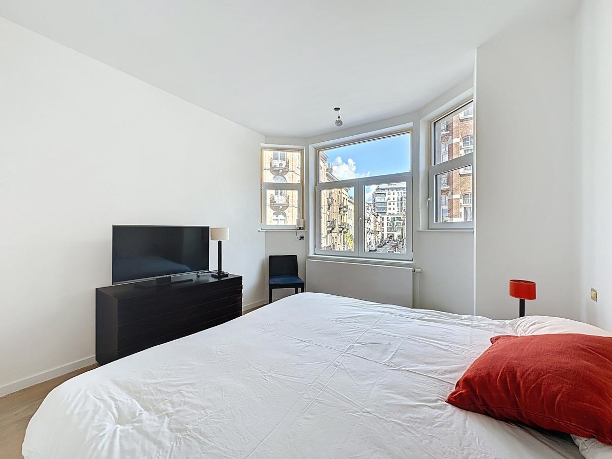 Pl. Brugmann/Churchill : Superbe appartement neuf et meublé
