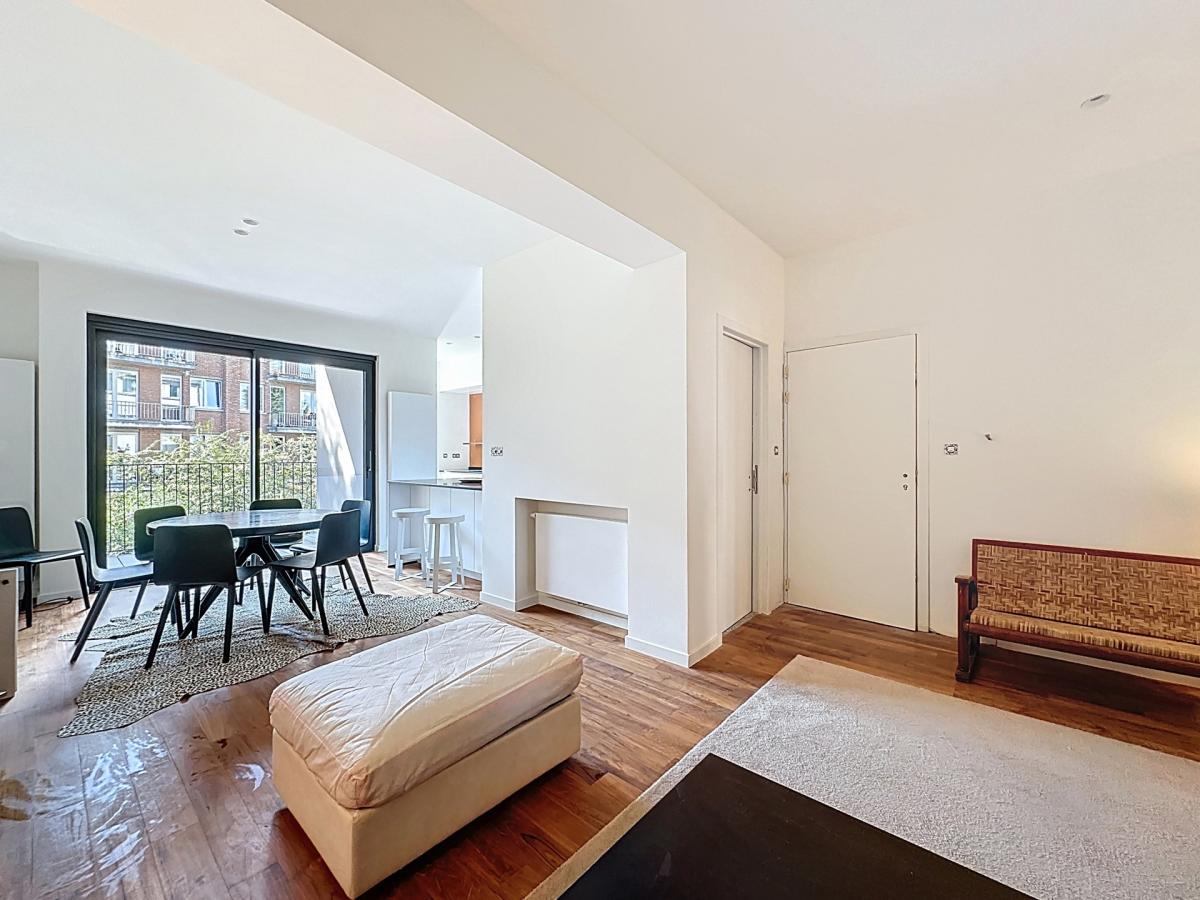 Pl. Brugmann/Churchill : Superbe appartement neuf et meublé