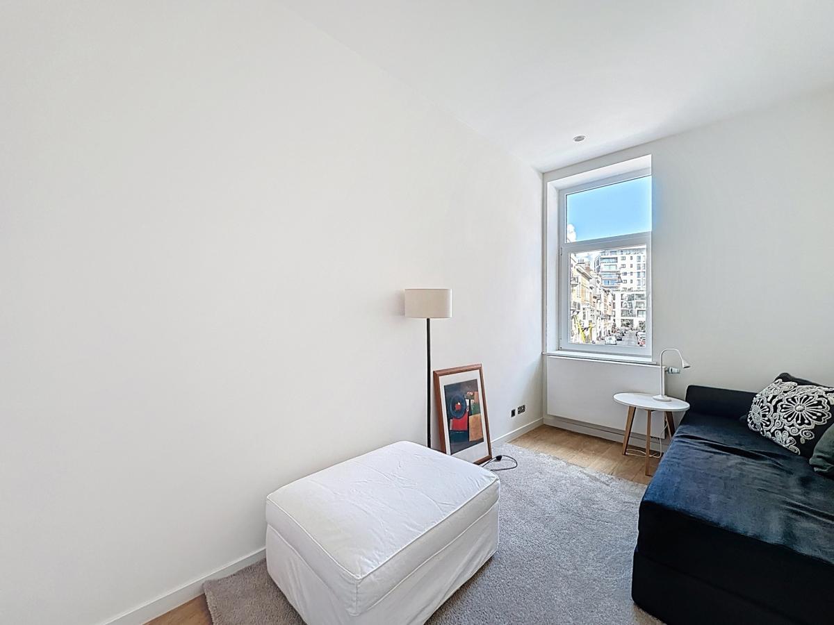 Pl. Brugmann/Churchill : Superbe appartement neuf et meublé