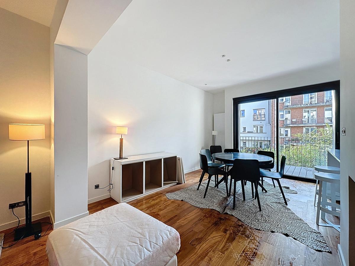 Pl. Brugmann/Churchill : Superbe appartement neuf et meublé