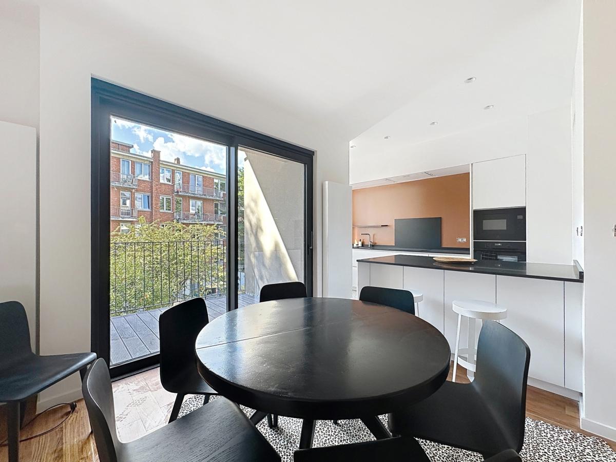 Pl. Brugmann/Churchill : Superbe appartement neuf et meublé